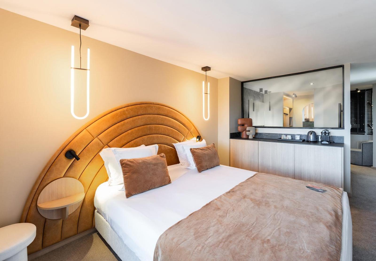 Fahrenheit Seven Courchevel Hotell Exteriör bild
