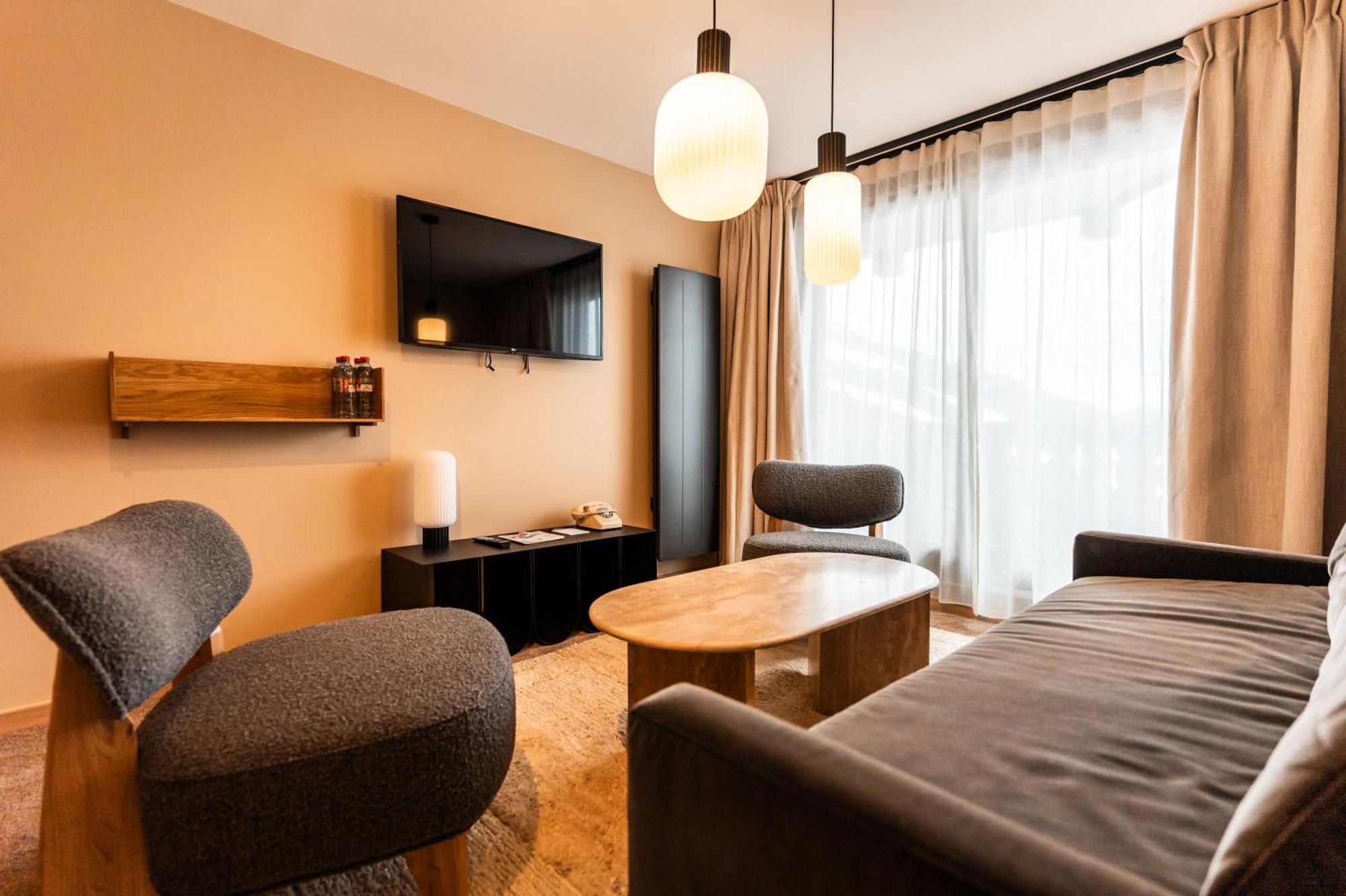Fahrenheit Seven Courchevel Hotell Exteriör bild