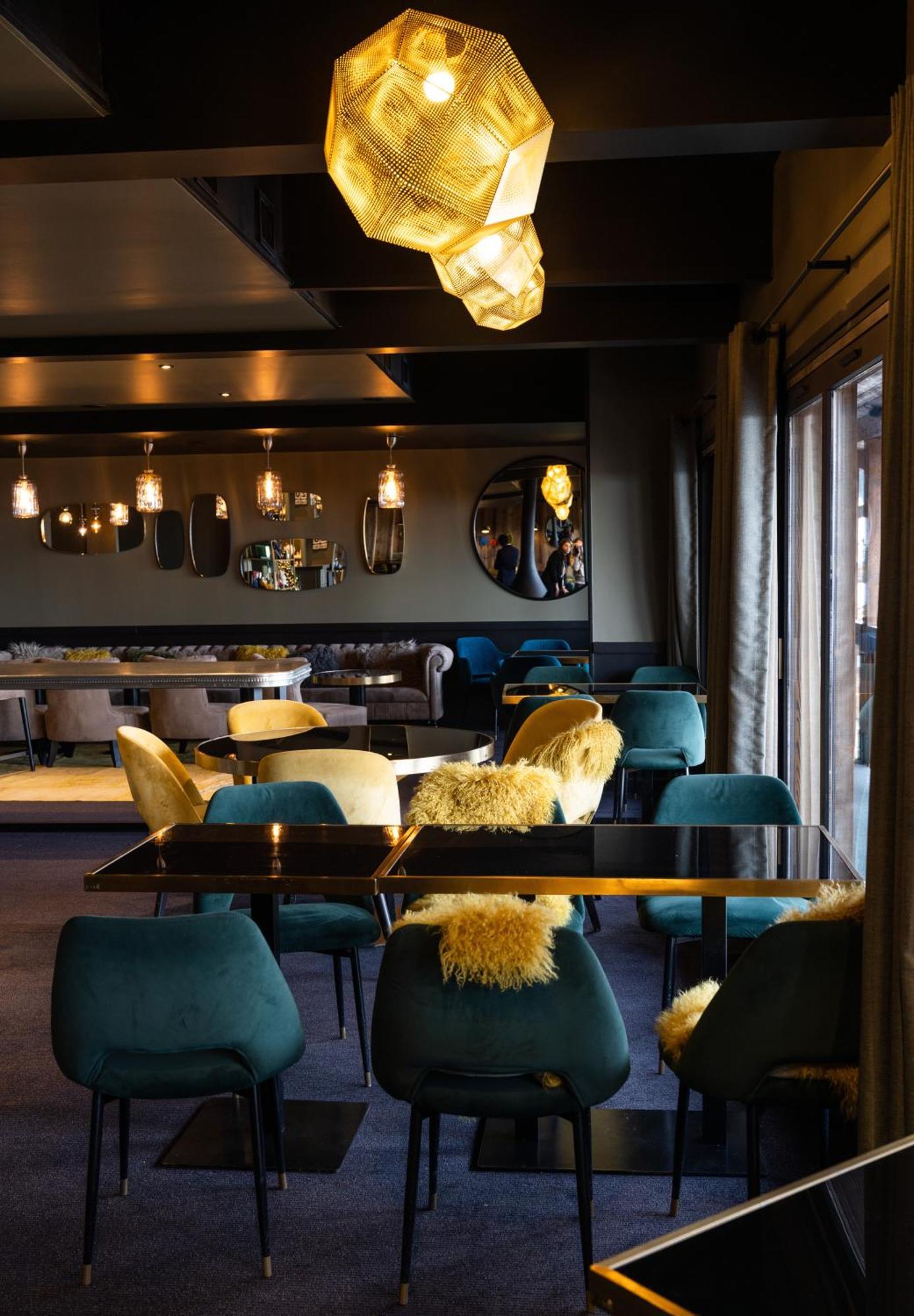 Fahrenheit Seven Courchevel Hotell Exteriör bild