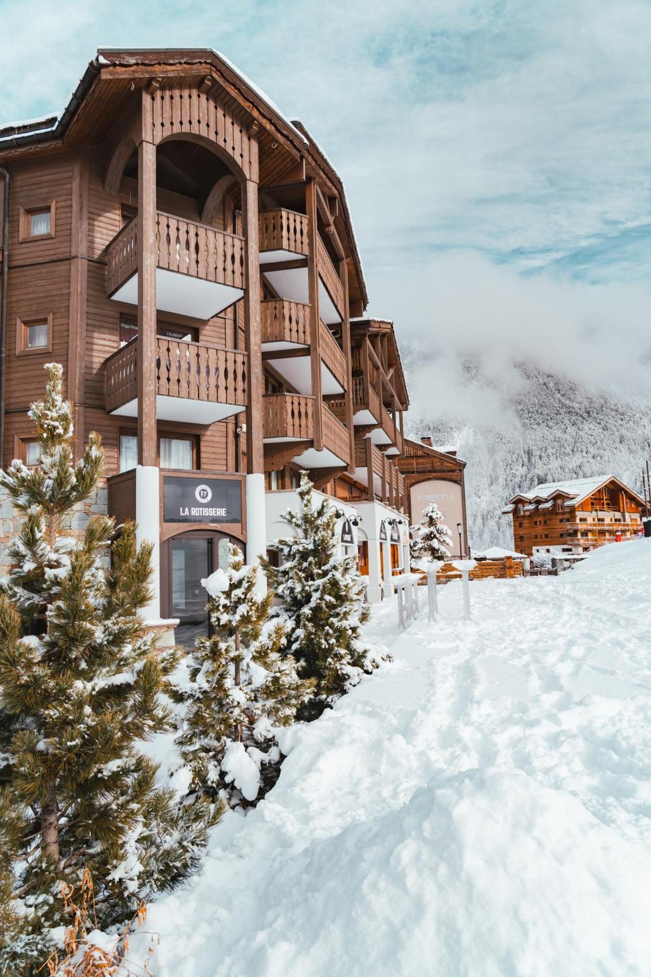 Fahrenheit Seven Courchevel Hotell Exteriör bild